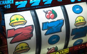 Online slot game reels on a mobile screen for Philippines players